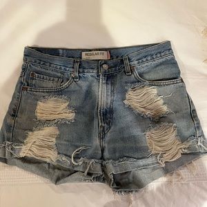Vintage style cut off Levi Jean shorts W33 L32